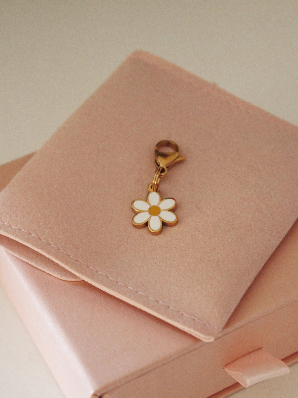 White Daisy Dog Collar Charm